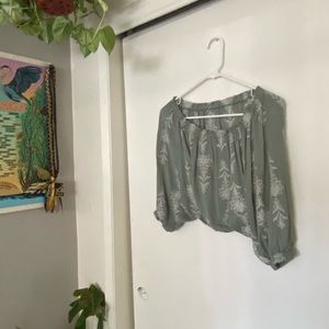 green dolman sleeve crop